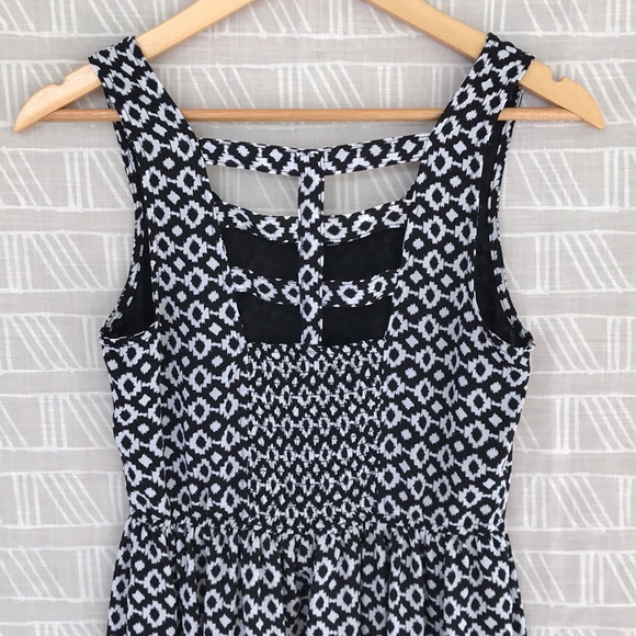 Flowy Mini Dress - Picture 5 of 10